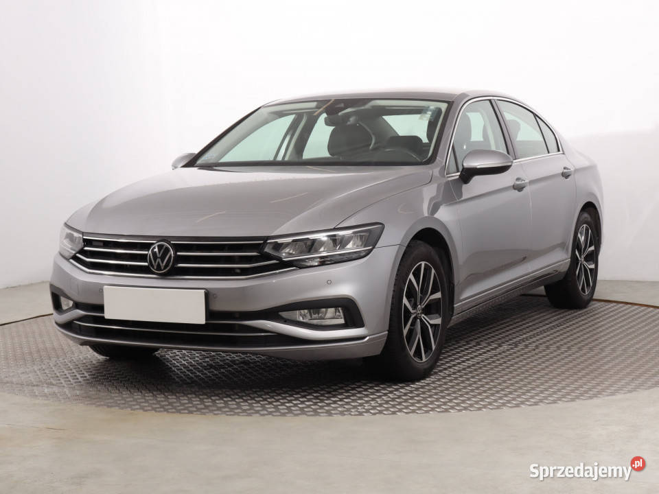 VW Passat 20 TSI nieuszkodzony