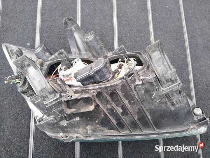 Lampa przednia lewa Ford Focus MK2 Łódź