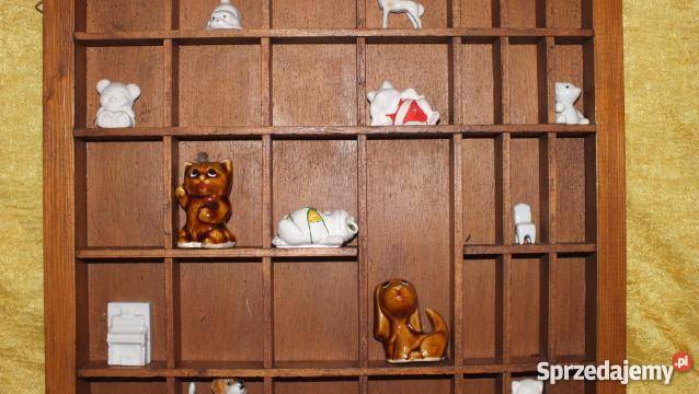 Gablotka półka na miniaturki i drobiazgi