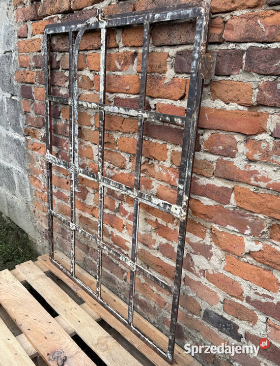 PIĘKNE STARE OKNO METALOWE 132 X 102 UCHYLNE Antyki Bielawa sprzedam