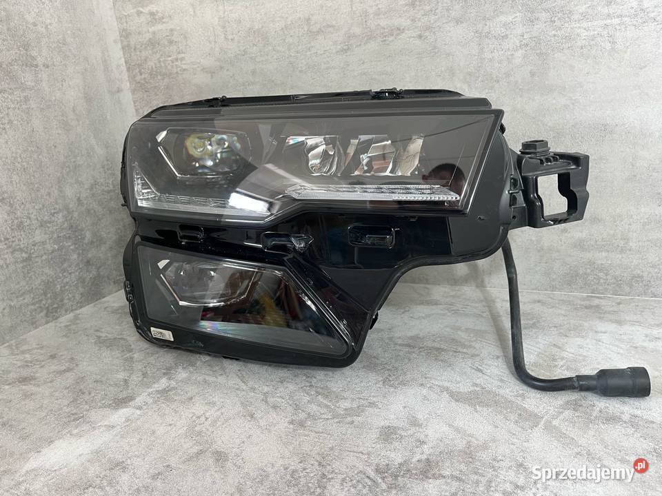 SKODA KAROQ 22r LIFT FULL LED LAMPA PRZÓD PRAWA Wijewo