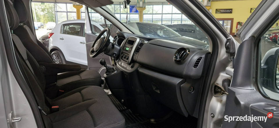 Opel Vivaro OPIS W podanej roczna gwarancja II lakier metallic śląskie Mysłowice sprzedam