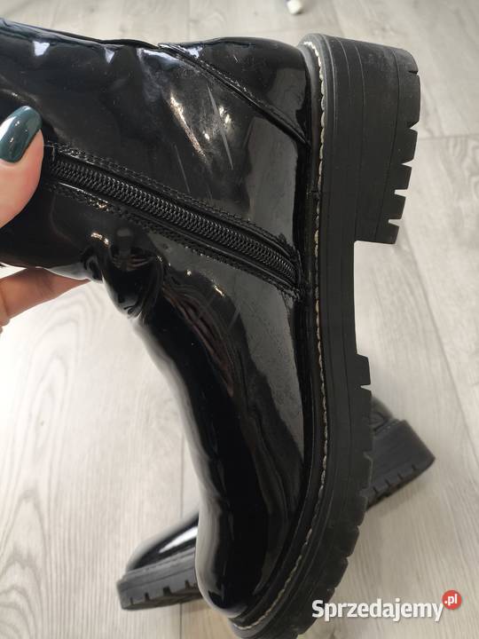 Botki damskie na grubiej podeszwie River Island Półbuty wielkopolskie Poznań