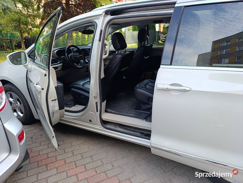 Chrysler Pacifica Grajewo