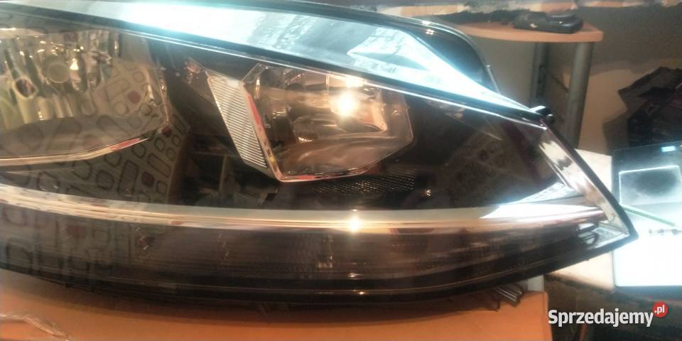 VW Golf VII lampa przednia prawa H7 osobowe