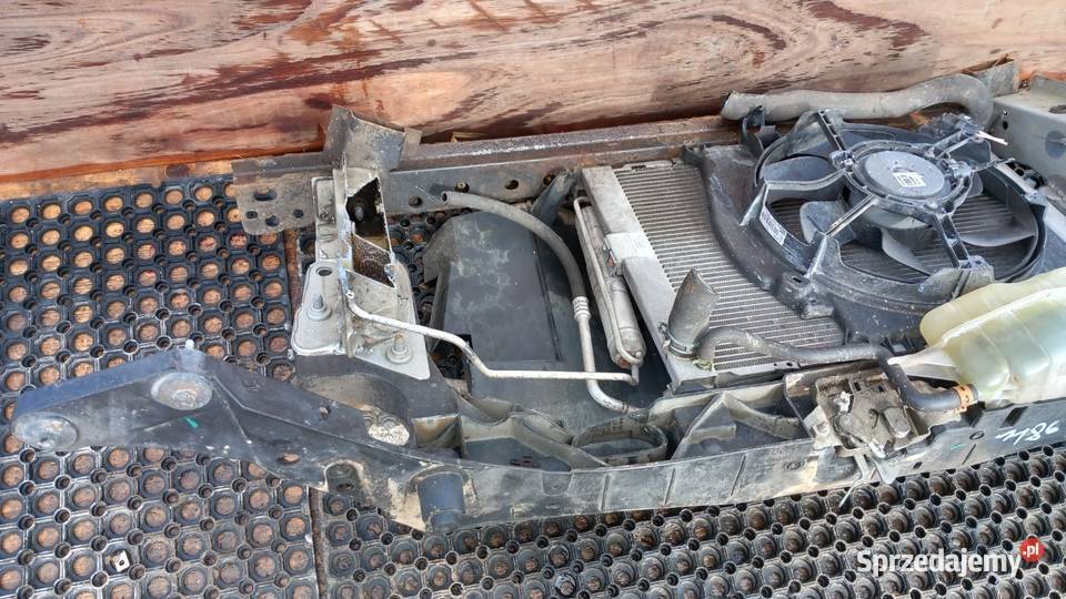 RENAULT CLIO III 12B CHŁODNICA ZESPOLONA PAS osobowe