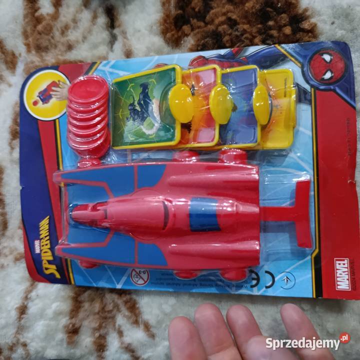 zabawkowa wyrzutnia dysków i kart z serii Marvel