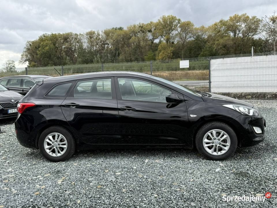 Hyundai i30 II 14 16V MPI 99 2014r 105 zadbany Wojkowice