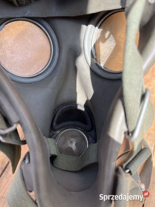 Niemiecka maska przeciwgazowa z filtrem MEDI B Tuliszków