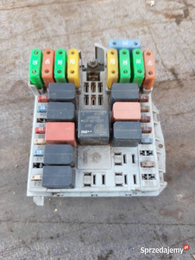 Iveco Daily skrzynka bezpieczników69501171 dostawcze lubuskie Gorzów Wielkopolski