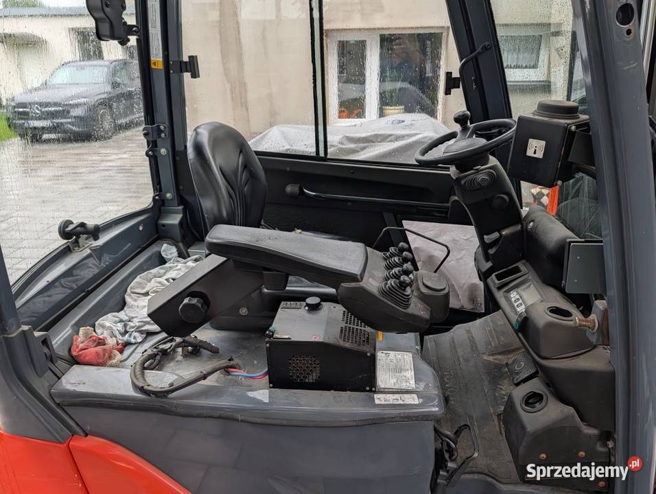 Wózek widlowy elektryczny TOYOTA 8FBMT20 Łomża