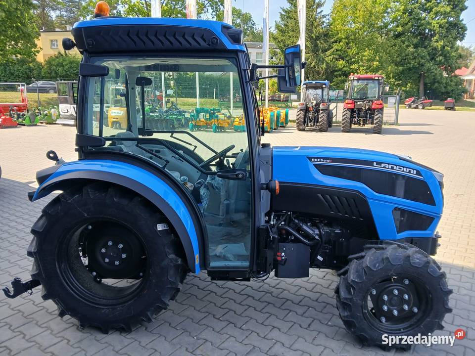 Ciągnik REX 3070F Ręki