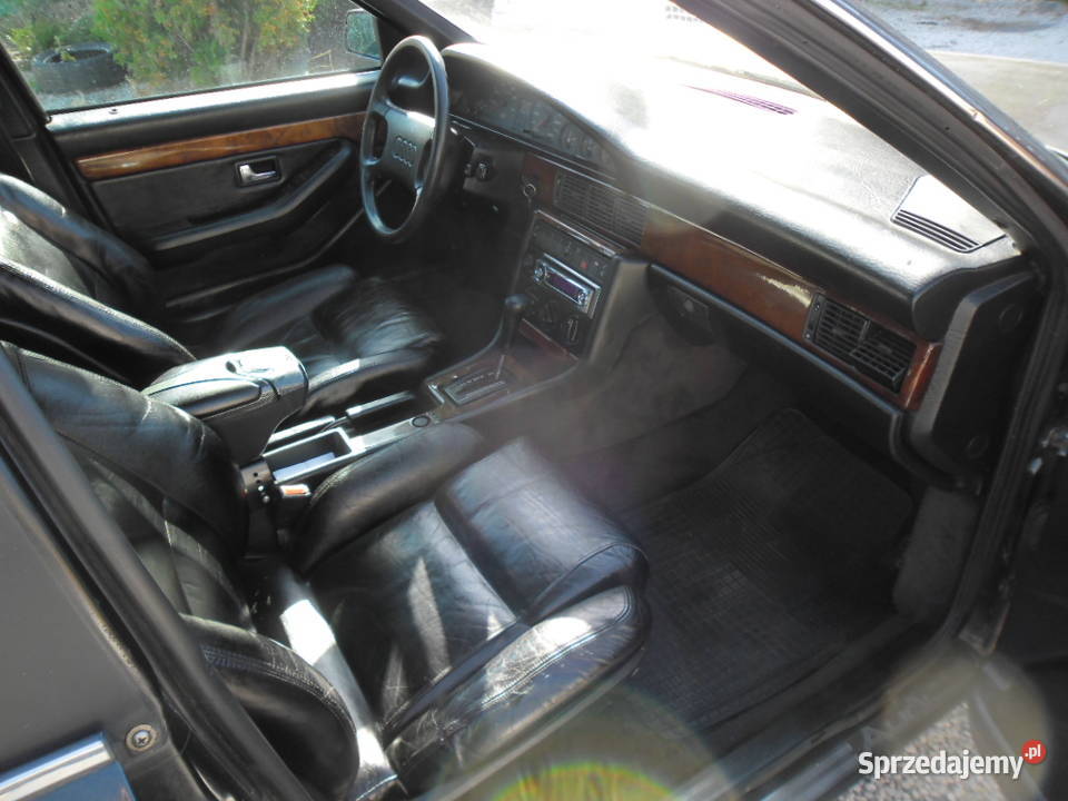 Audi 100 typ 44 model V8 D11 23 R5 Zółte tablice Nysa