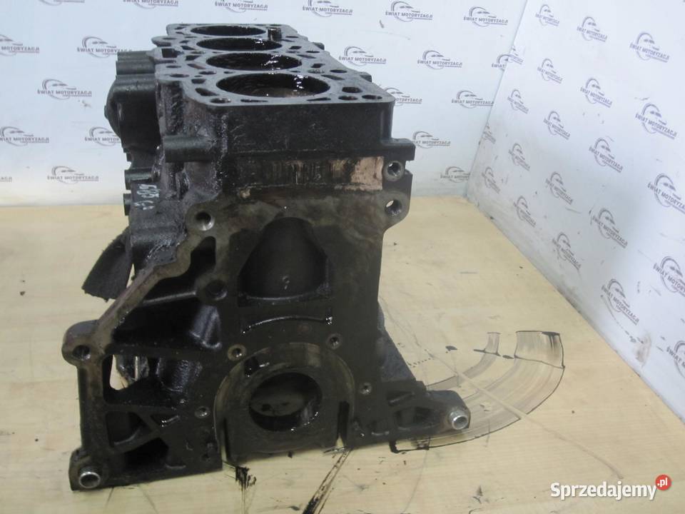 VW GOLF VI 16 TDI 13r CAY 105 154 blok silnika Blok silnika sprzedam