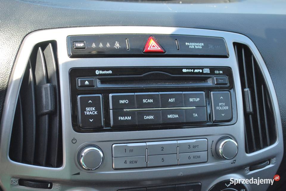 Hyundai I20 klima Led Bluetooth Czujniki MP3 i20 Nowy Sącz