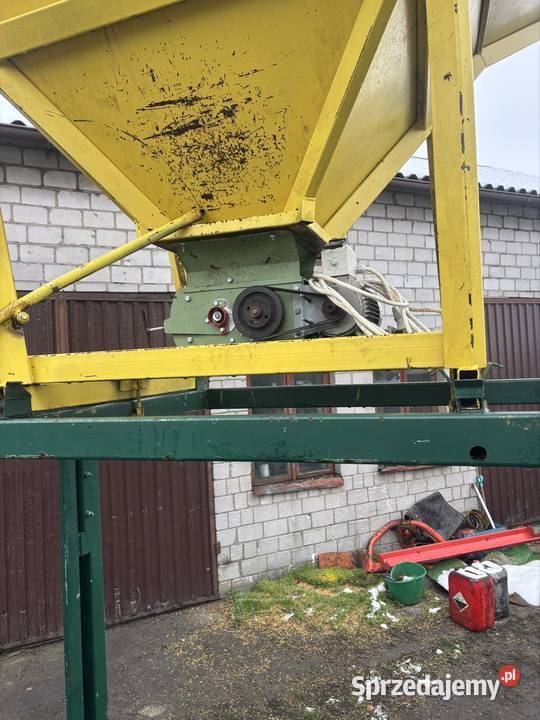 Śrutownik Gniotownik duży kosz zasypowy Sipma Będków-Kolonia