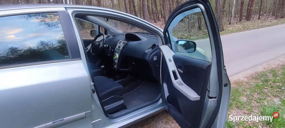 Toyota Yaris 2006 13 benzyna Jaktorów
