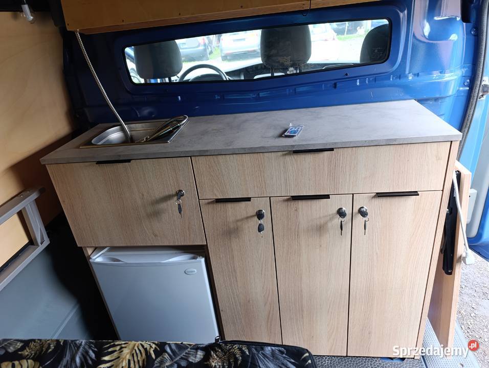 Opel Vivaro 20 Diesel kamper 2013r 2000cm3 Lgota-Mokrzesz
