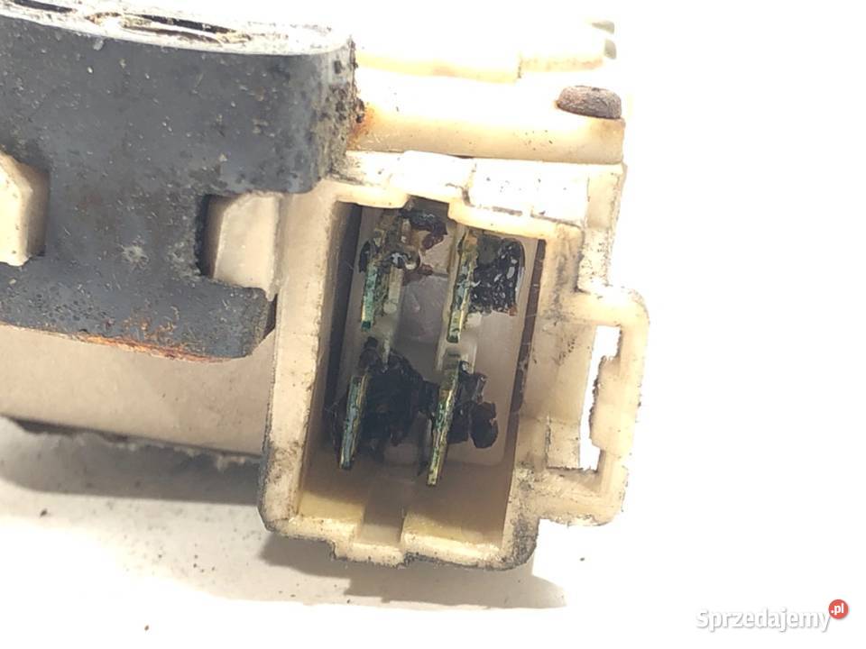 ZAMEK TYŁ LEWY OPEL MONTEREY A Terenowy 9198