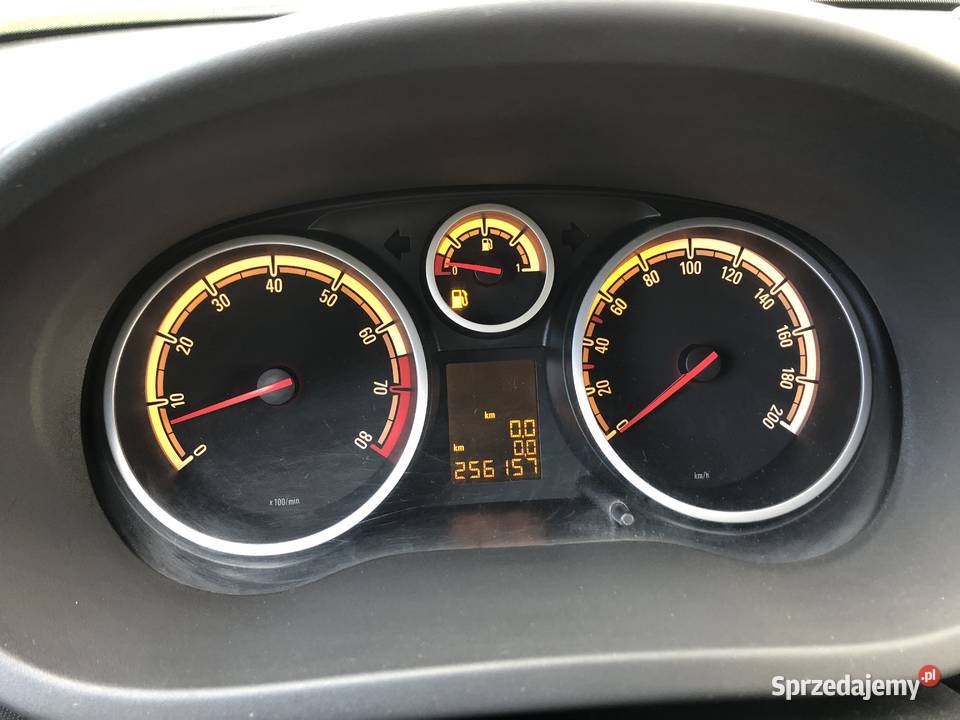 Opel Corsa 14 Klima Tempomat 5 Drzwi Bogata Opel kujawsko-pomorskie Radzyń Chełmiński