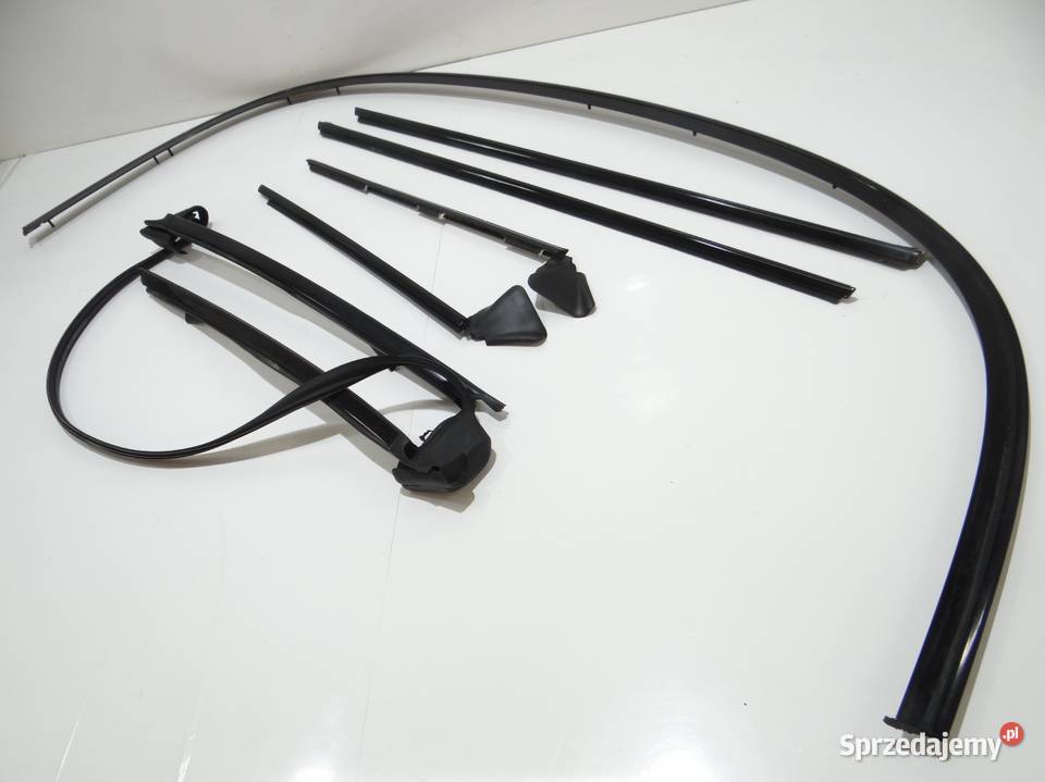 LISTWY SHADOW LINE BMW E88 Strzyżewice sprzedam