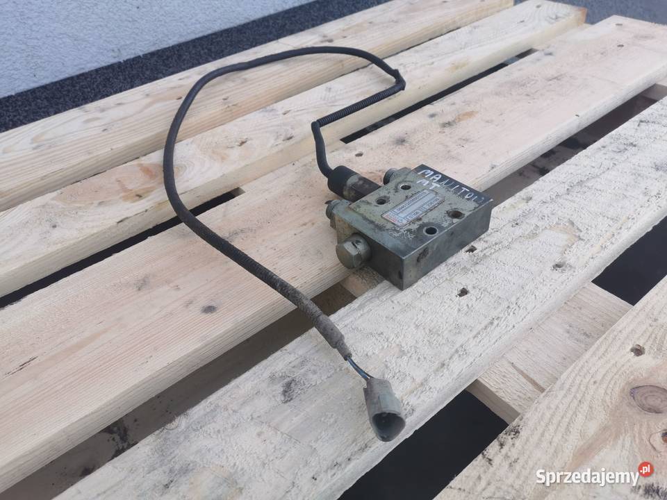 Zamek hydrauliczny łapy Manitou MT 2003r Wilkowo