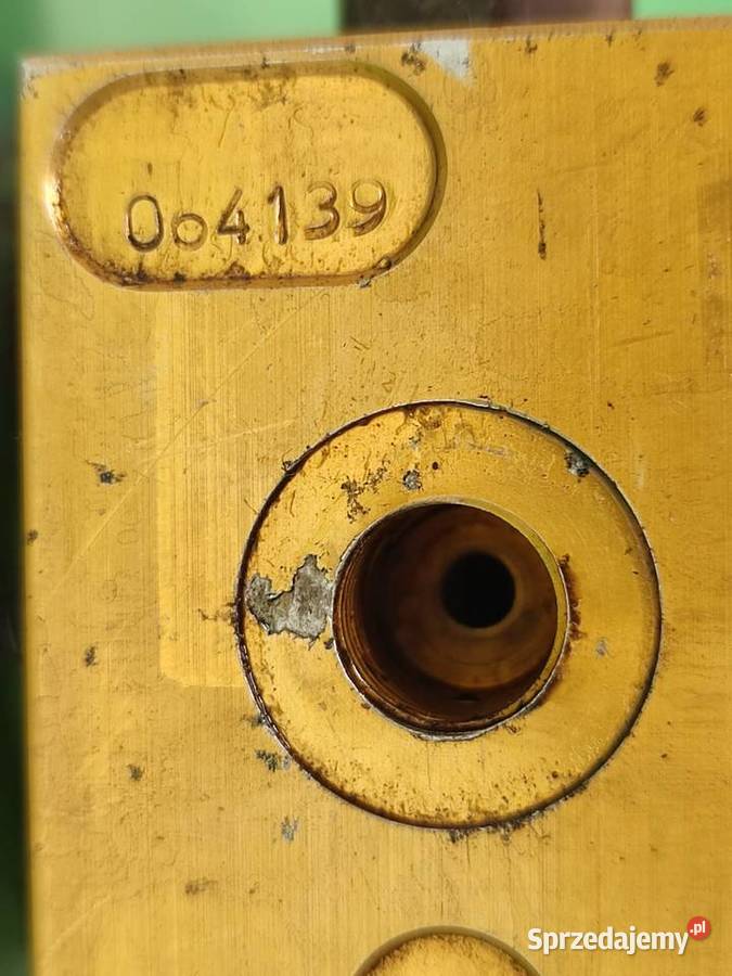 BLOK ZAWOROWY BPS ACC 064139 JCB Fastrac 3185 Wilkowo sprzedam