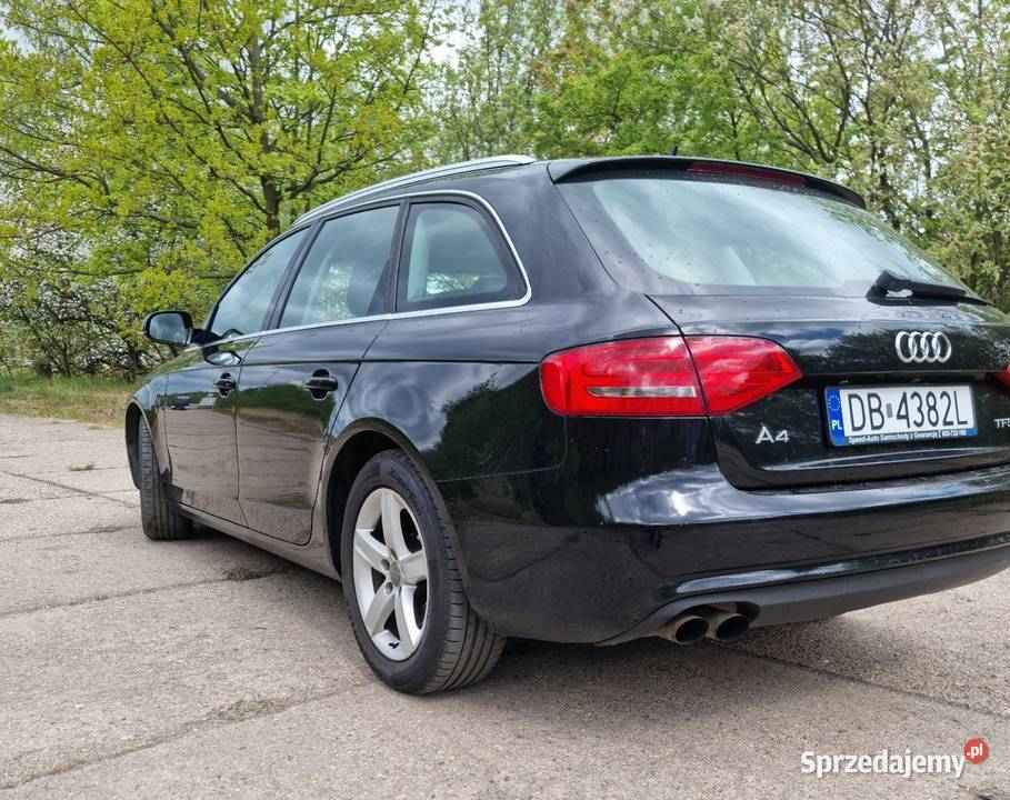 Audi a4 b8 lift 2012r 120 benzyna MP3 sprzedam