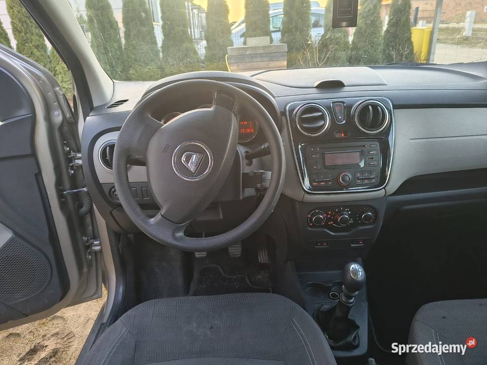 7osobowy niski przebieg beżowy Śrem sprzedam