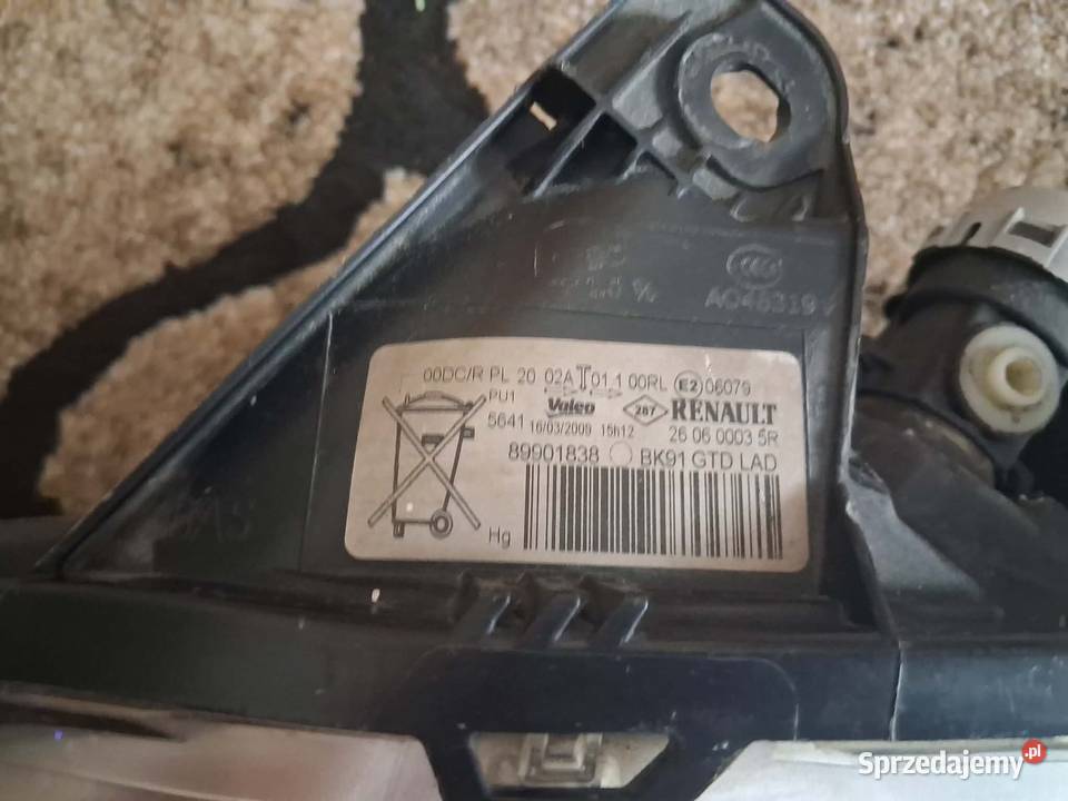 Sprzedam lampe Renault laguna lll Samochody na części Samochody na części małopolskie Wapienne