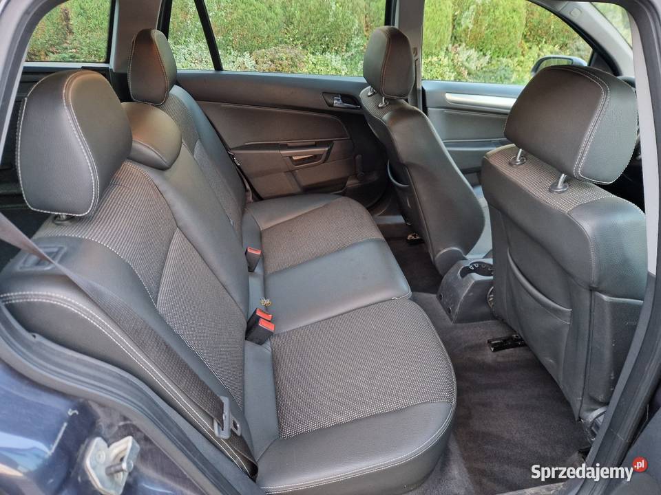 Opel Astra H Lift 16 LPG COSMO Klimatronic Hak centralny zamek małopolskie Ryglice