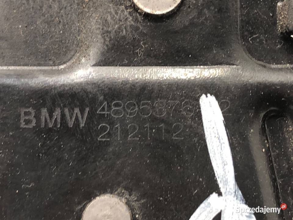 ZAMEK MASKI PRZÓD PRAWY BMW F20 Hatchback