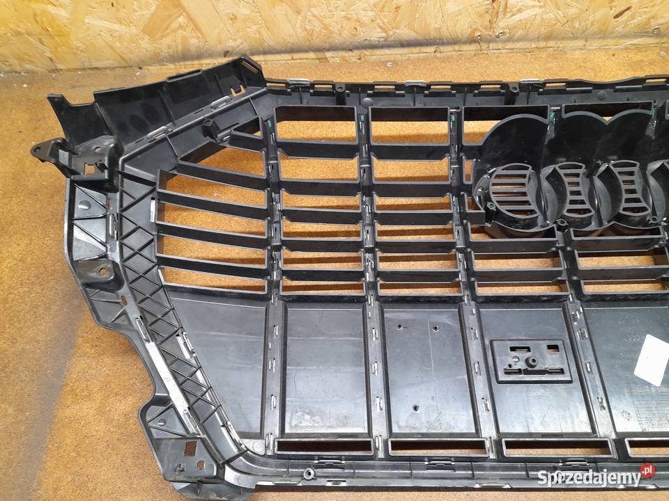 AUDI Q3 ATRAPA CHŁODNICY GRILL 83A853651E osobowe zachodniopomorskie Goleniów