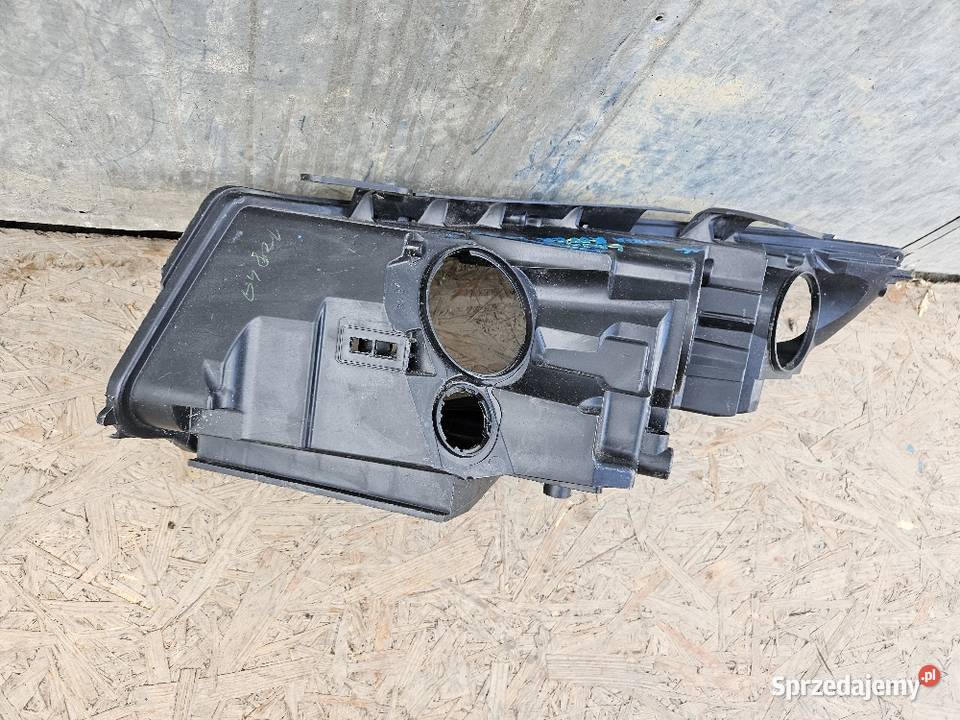 LAND ROVER DISCOVERY SPORT PUSZKA LAMPY PRAWA Międzychód