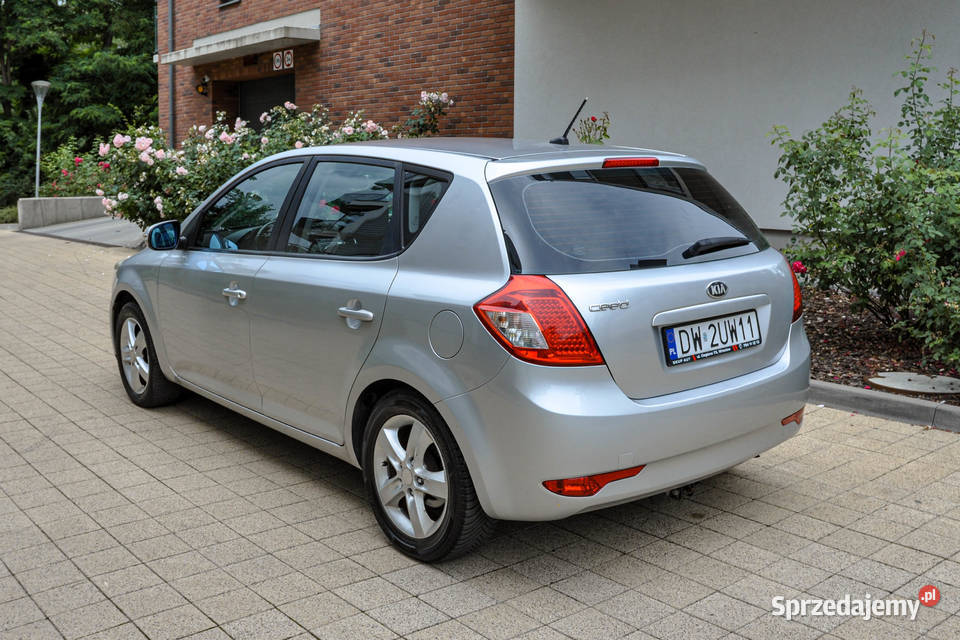 Kia Ceed 16 Automat Lift 2010 r nieuszkodzony Wrocław
