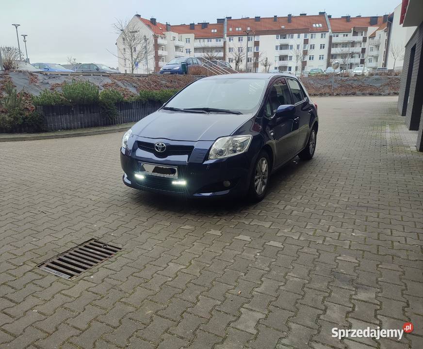 Sprzedam Toyota Auris 13 benzyna 101 z 2009 roku Piła