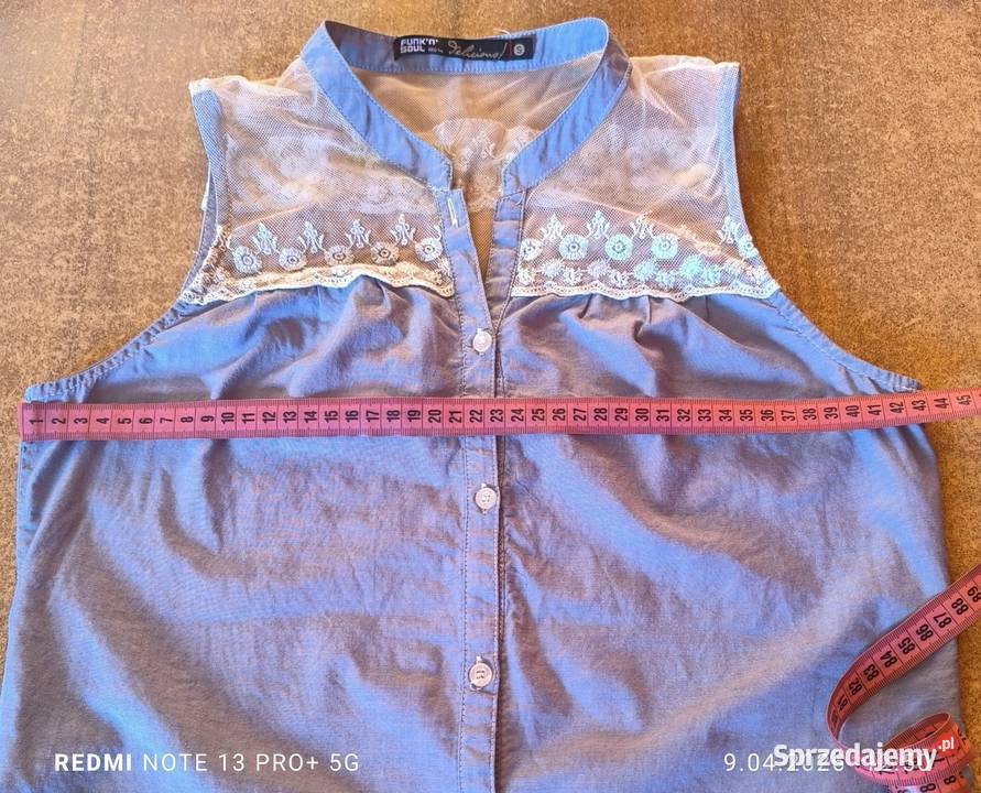 Fajna koszula z koronką z dekoltem Bolesławiec