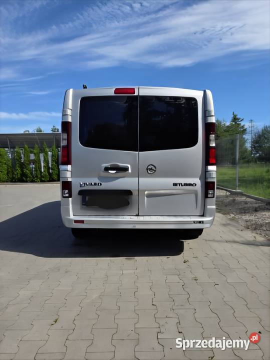 Sprzedam Opla Vivaro L2H1 klima Śliwice