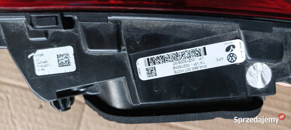 VW Tiguan II FL lampa tylna lewa w pokrywe Łódź