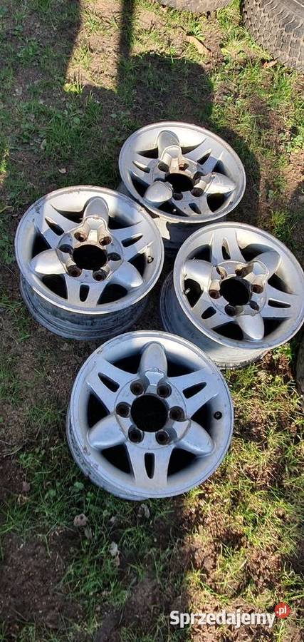 Nissan terrano Ford Maverick felgi opony Garwolin