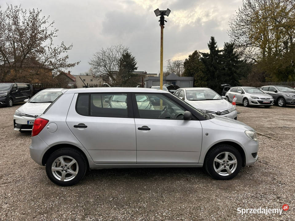 koda Fabia 12 benzyna 85 KlimaIsofixSalon Warszawa sprzedam