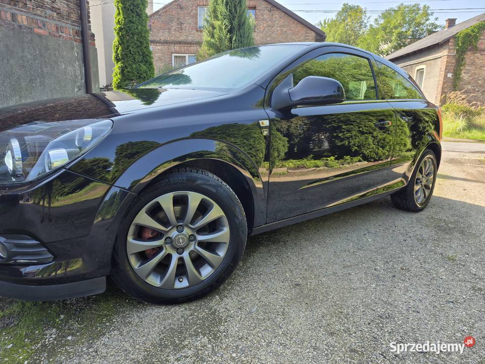 Opel Astra Gtc czarna xenon pdc bezwypadkowy Myszków