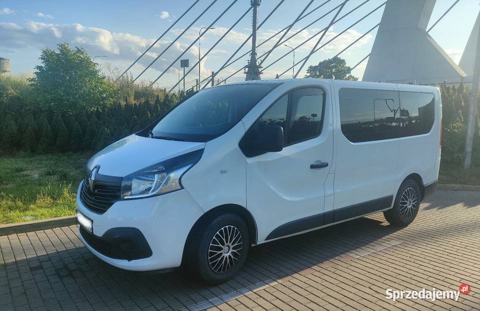 Tanio Renault Trafic 9 miejsc 2018r mały 145KM