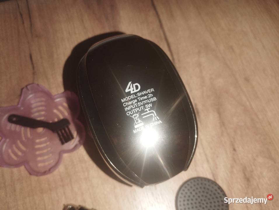 Golarka precyzyjna z wymiennymi końcówkami Warlubie