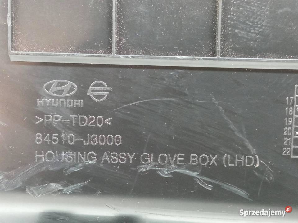 SCHOWEK PRAWY PASAŻERA DESKI EU 84510J3000