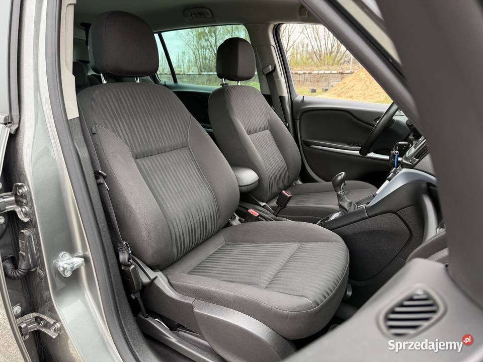 Opel Zafira 14 BENZYNA Klimatronik Tempomat przyciemniane szyby Zafira Konin