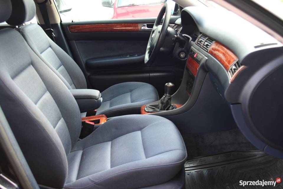 Audi A6 19 TDI kombi stan niebieskie wnętrze 1900cm3