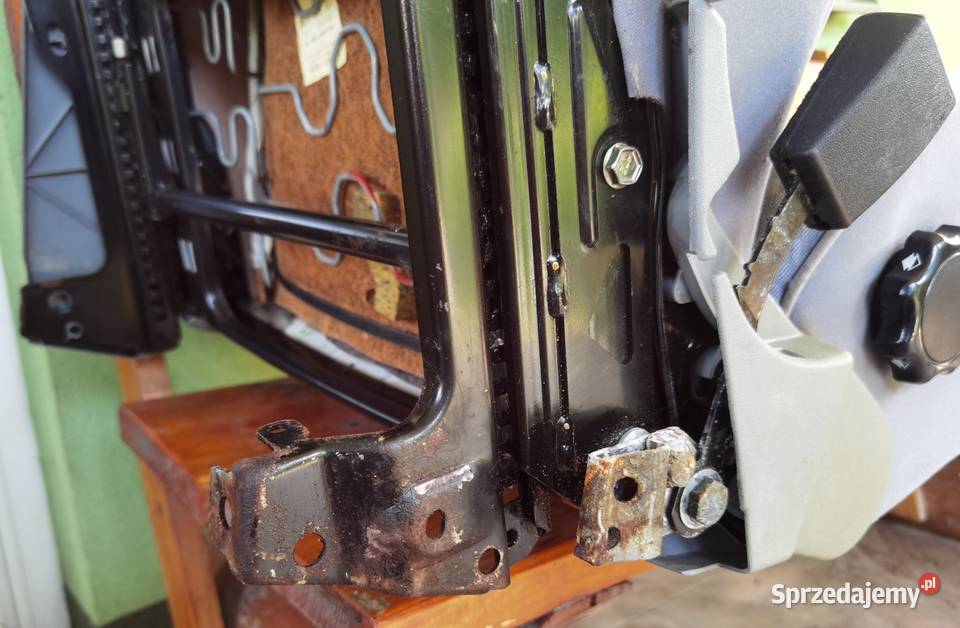 Fotele kanapa siedzenia W124 Mercedes welur