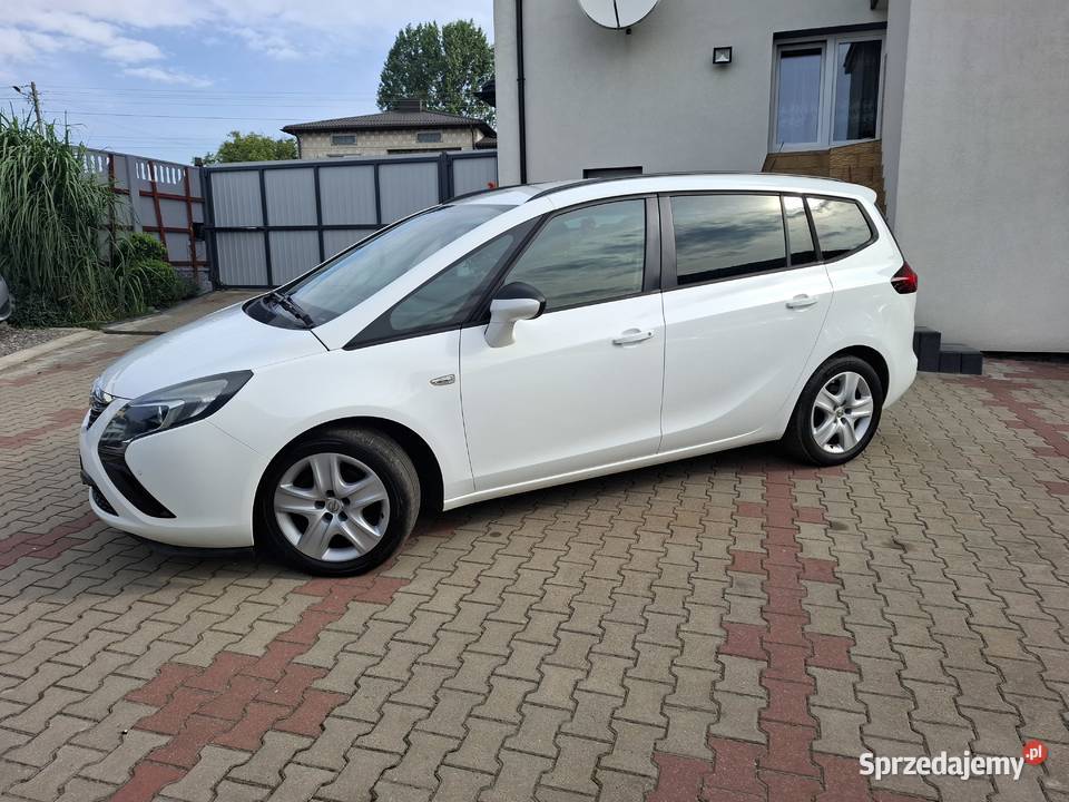 Opel Zafira 14 Benzyna 140Serwis Pawłów