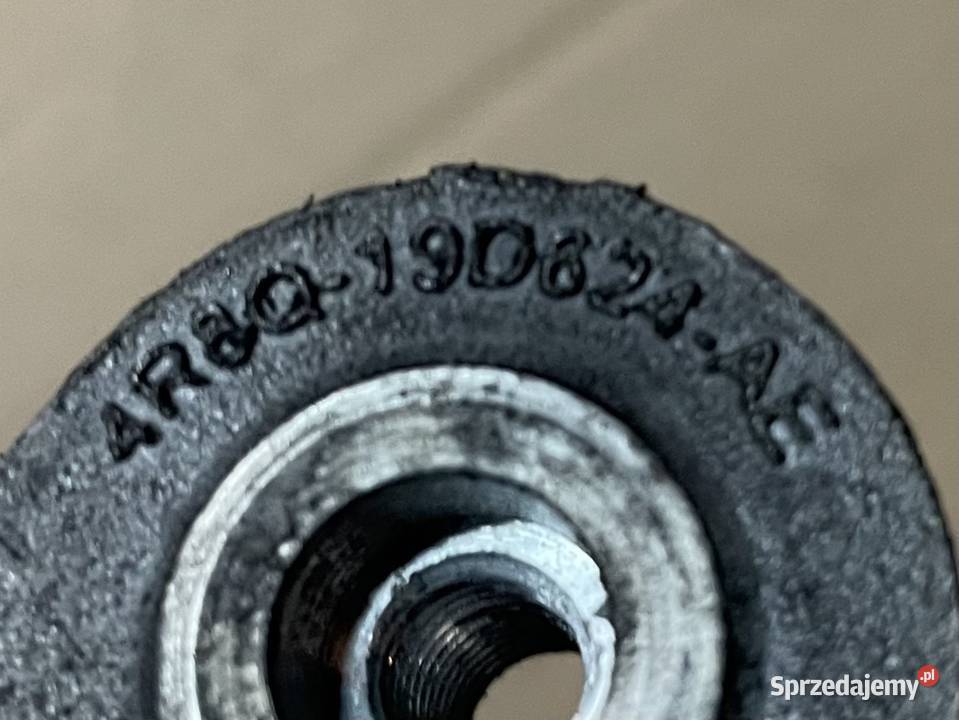 4R8Q19D624AE łapa wspornik silnika 30d Jaguar